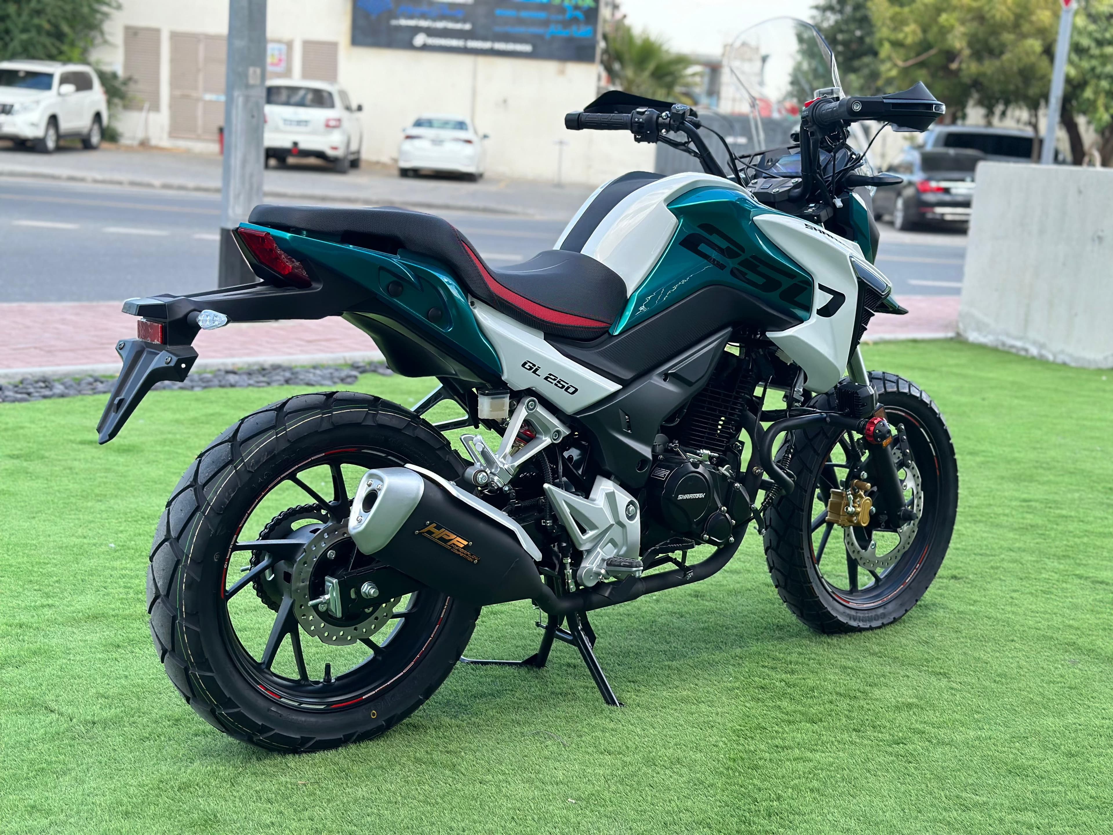دراجة جي إل 2024 250 4