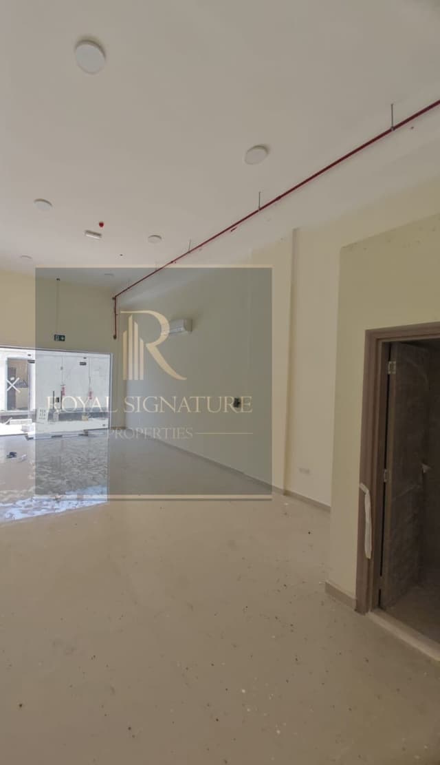 Warehouse for rent in the industrial area of Musaffah