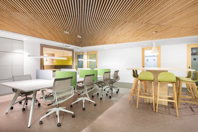 Join a collaborative coworking environment in Abu Dhabi, Al Maqam Tower