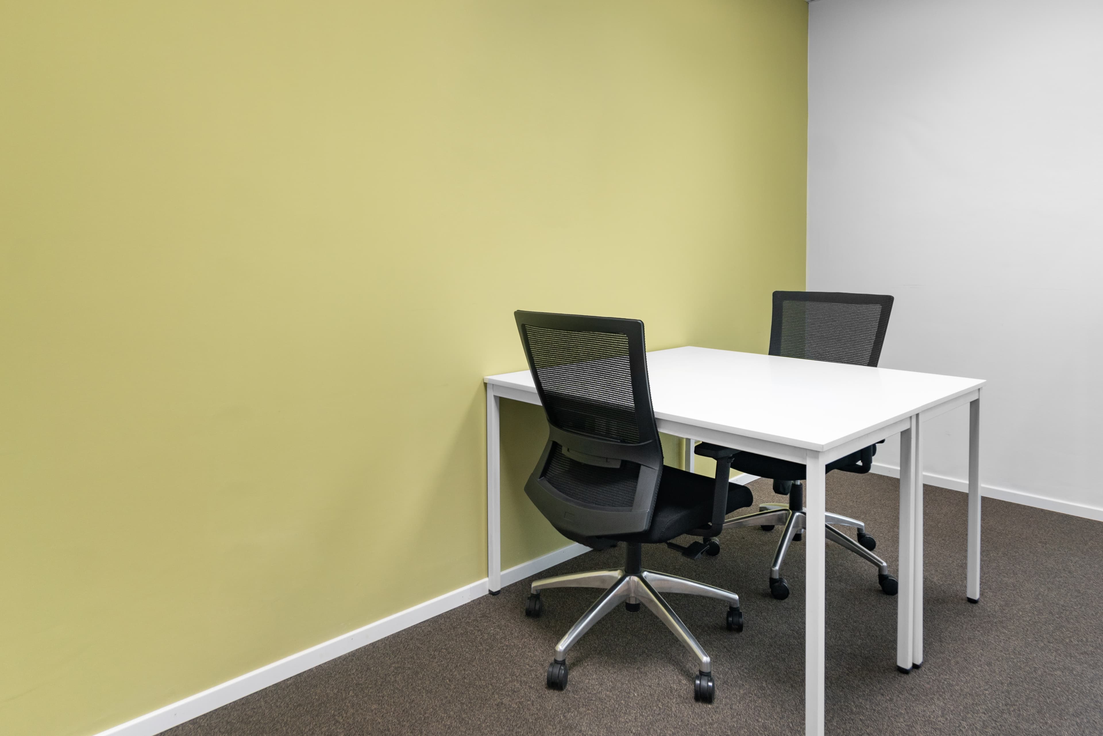 Fully serviced private office space for you and your team in Abu Dhabi, Al Maqam Tower 6