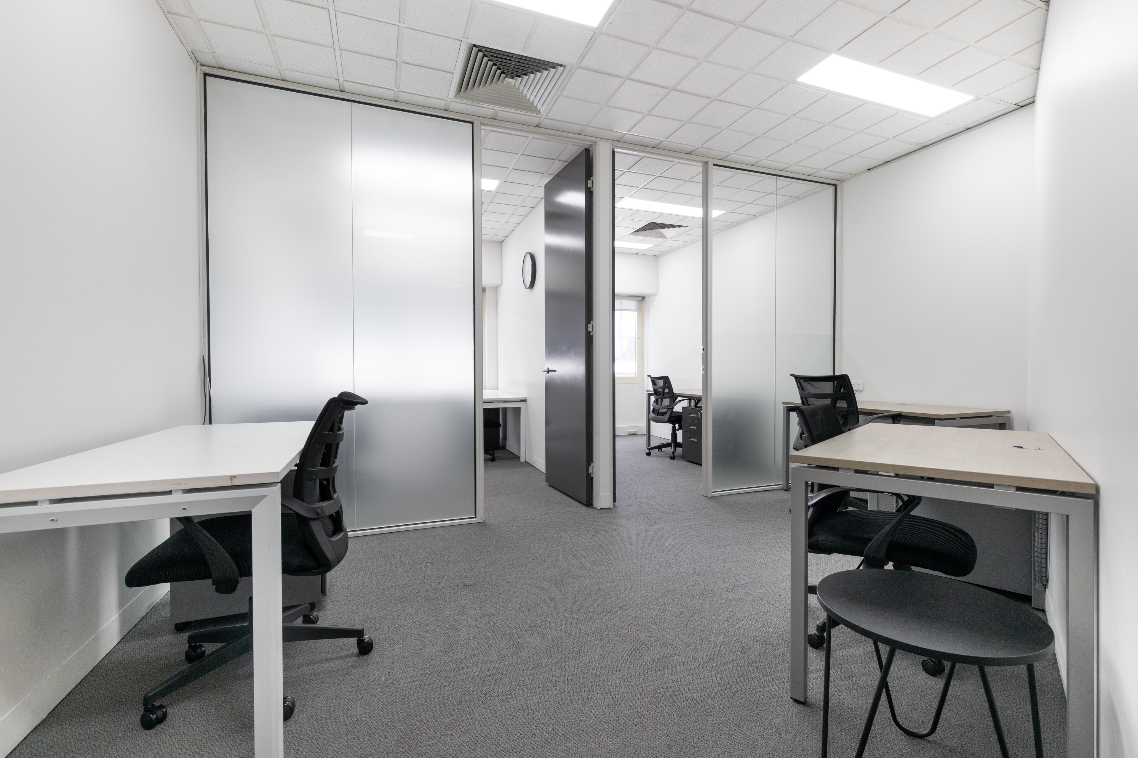 Private office space for 5 persons in Abu Dhabi, Al Maqam Tower 9