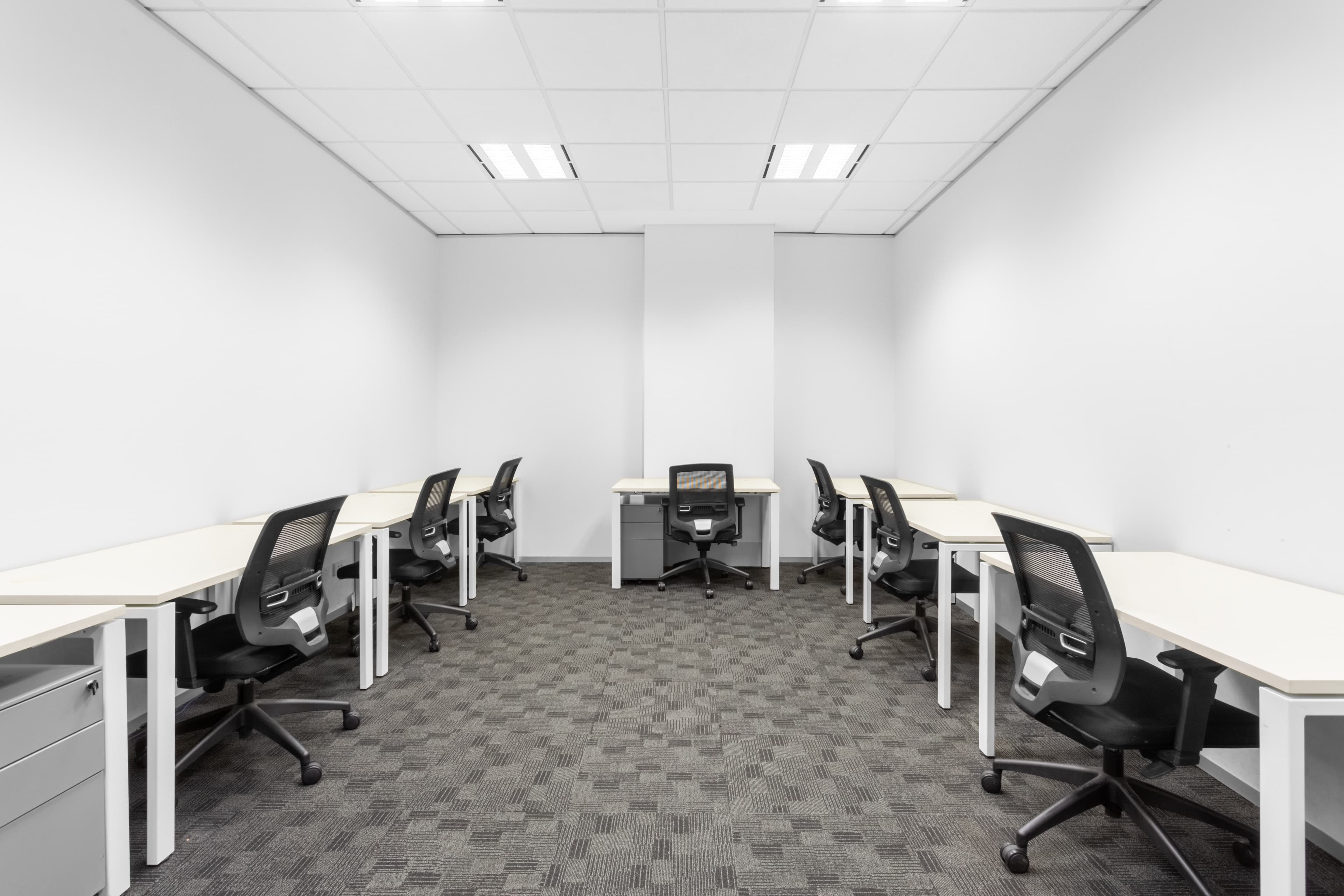Fully serviced open plan office space for you and your team in Abu Dhabi, Al Maqam Tower 8