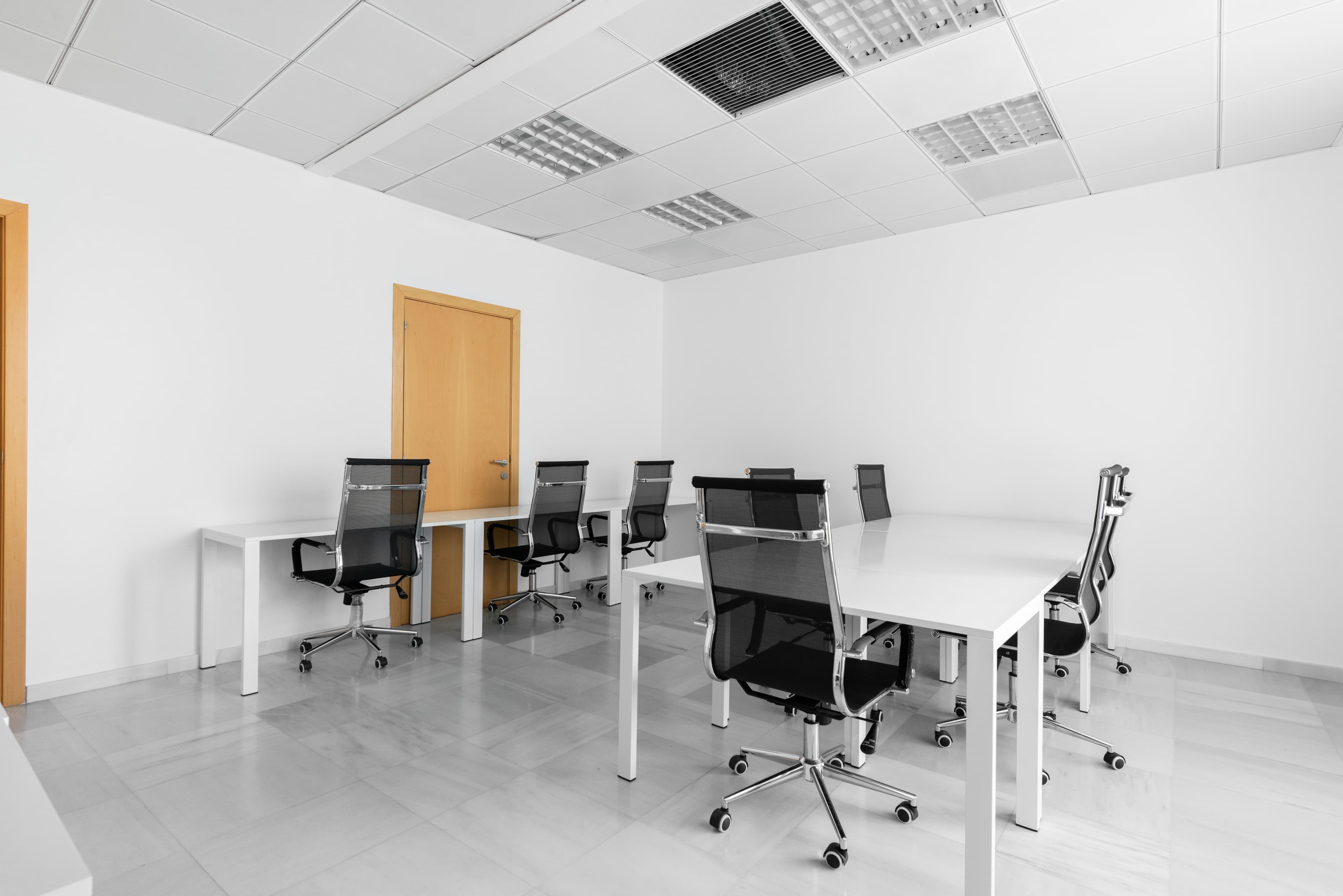 Fully serviced open plan office space for you and your team in Abu Dhabi, Al Maqam Tower 0