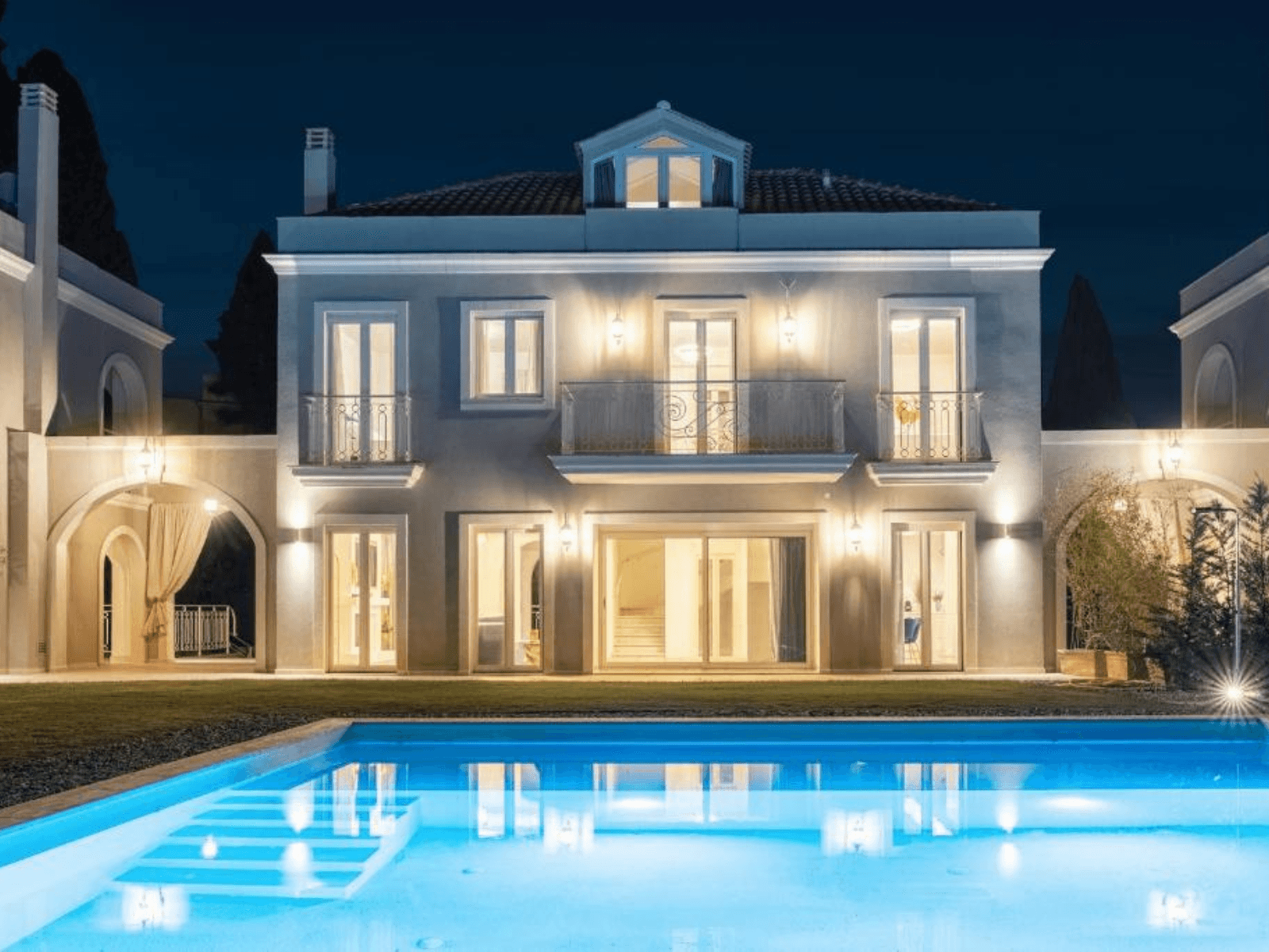 For sale a complex in the city of Shakhbout 2