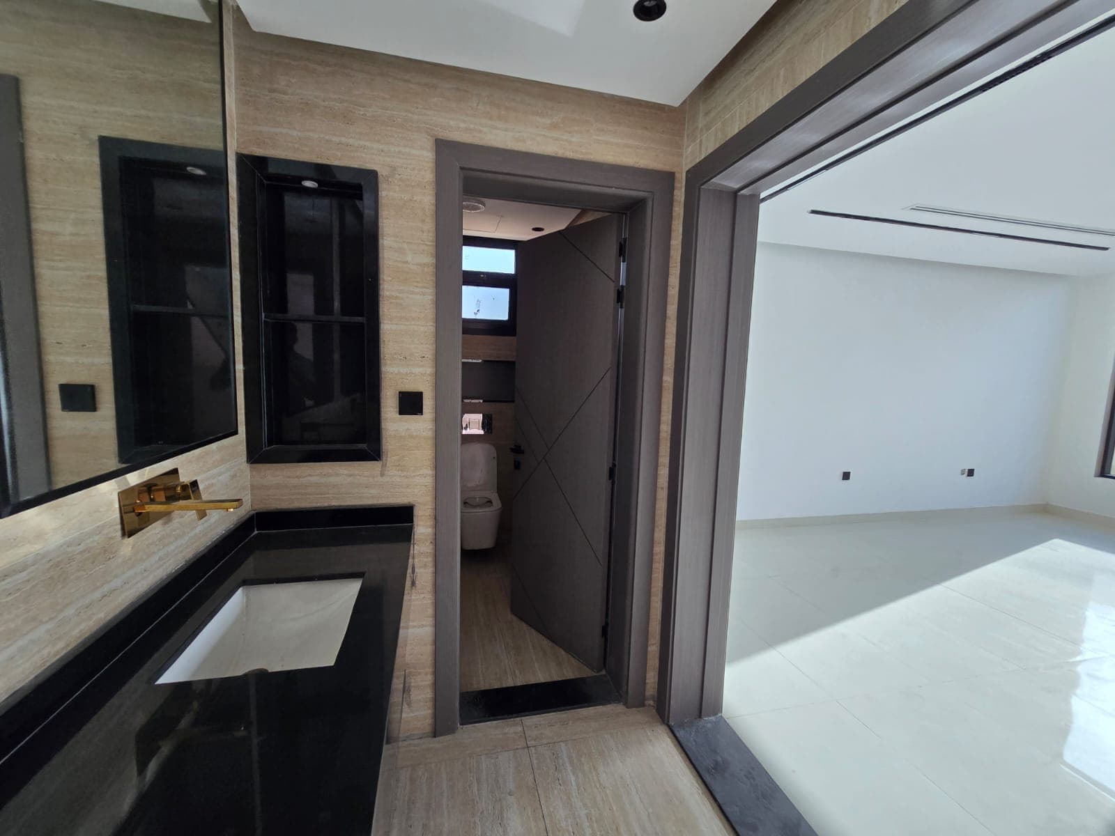 Super deluxe villa in Al Zahia, Ajman 10