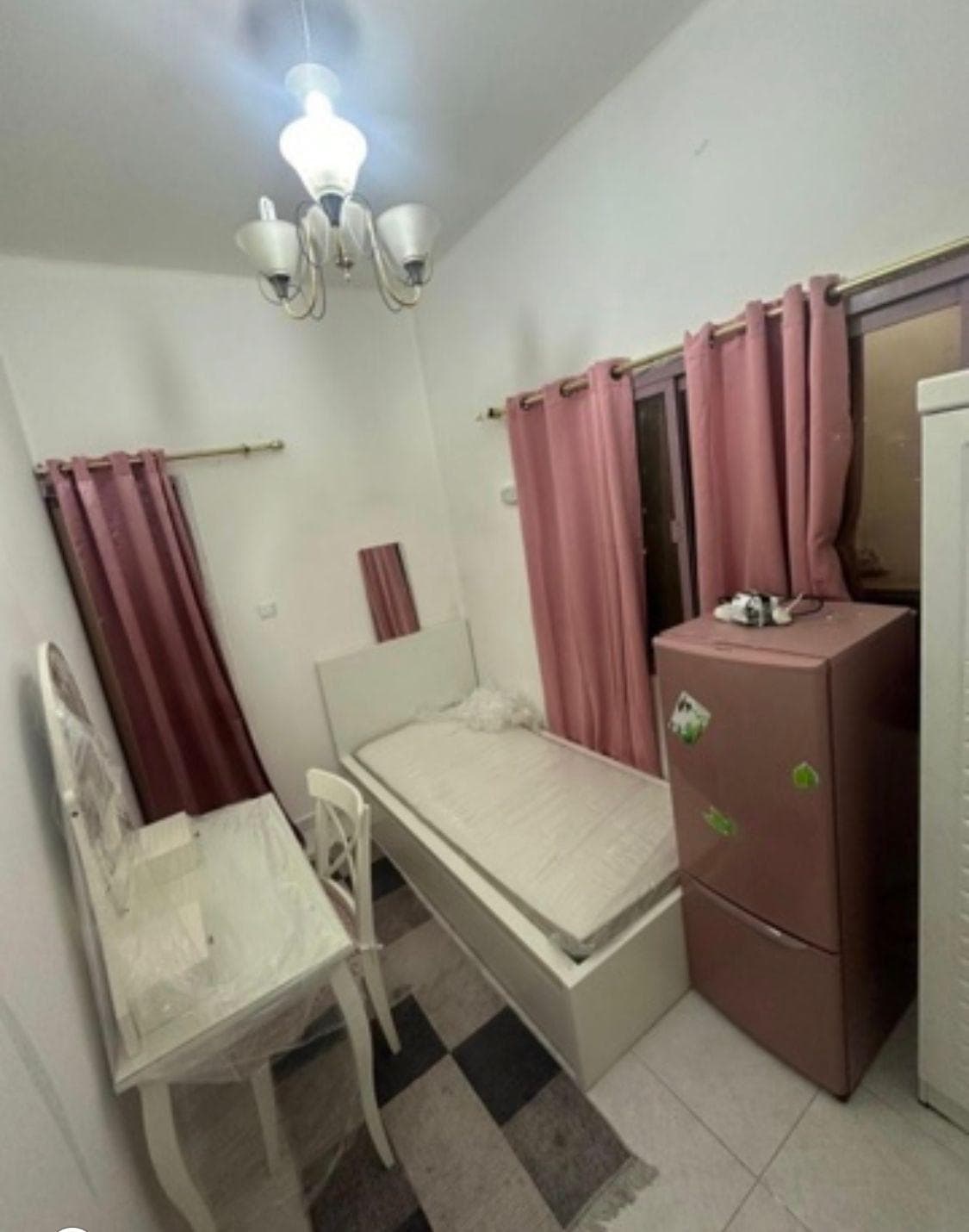 Partition is available in Deira City Center for girls only 0