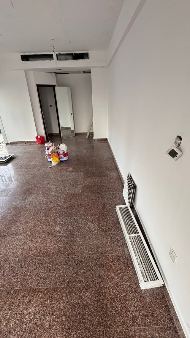 A commercial shop for rent in Khalidiya