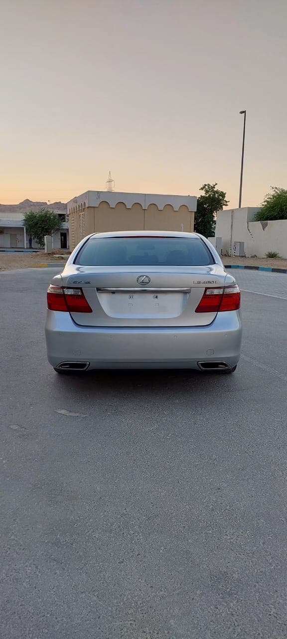 لكزس LS460 موديل 2009 0