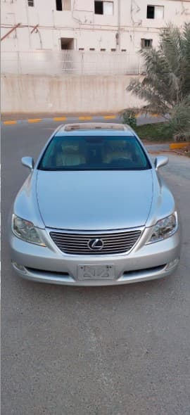 لكزس LS460 موديل 2009 9