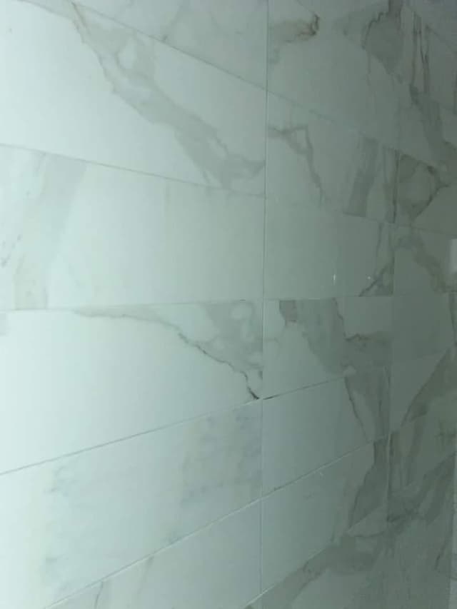 Ceramic assistant workers are required 