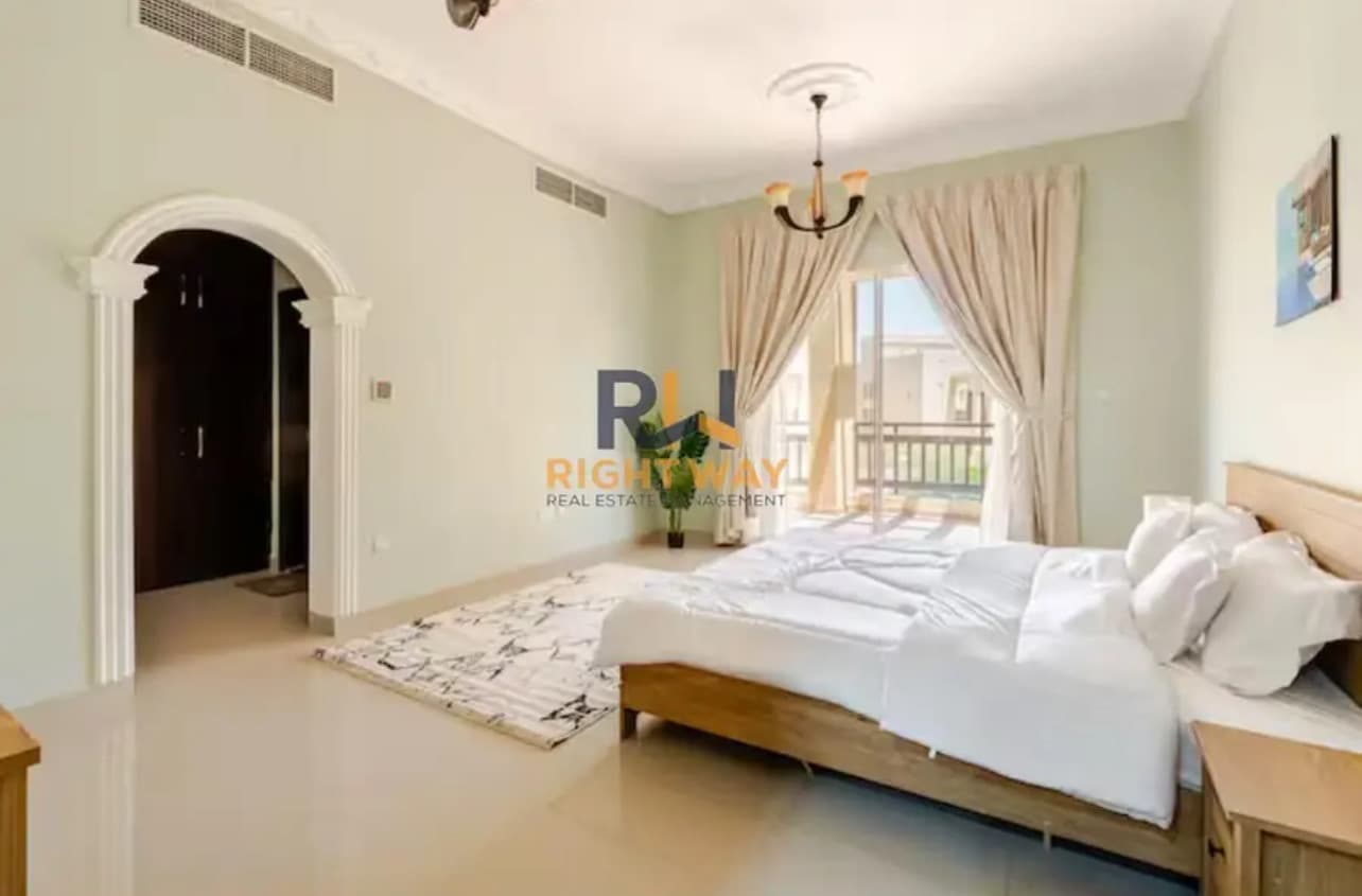 For rent a furnished villa in the East Gate complex 1