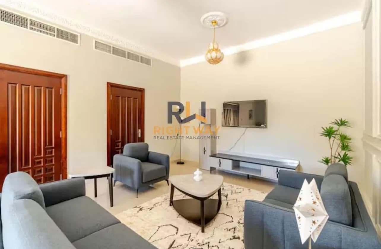For rent a furnished villa in the East Gate complex 4
