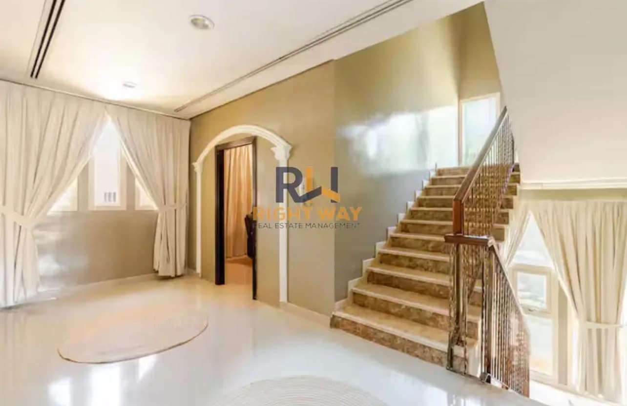 For rent a furnished villa in the East Gate complex 7