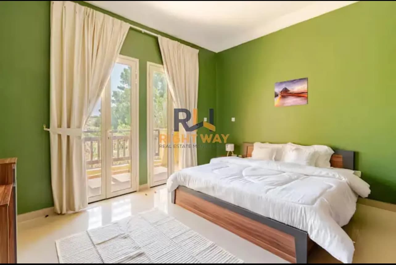 For rent a furnished villa in the East Gate complex 9