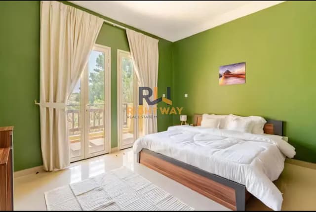 For rent a furnished villa in the East Gate complex