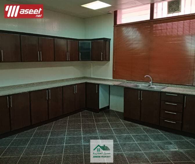 For rent a villa in Khalifa 2