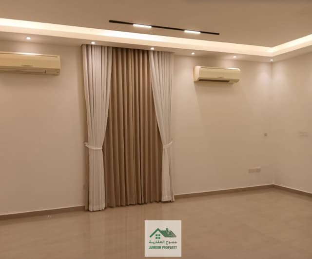 For rent a villa in Khalifa