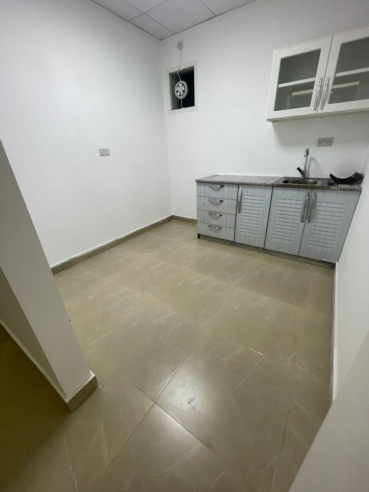 For rent, attached room and hall in Al Khalidiyah - Al Ain 7