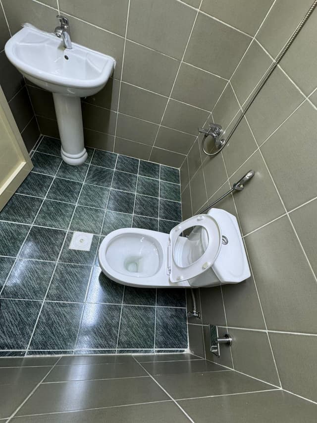 For rent a two-room apartment and a hall in a popular house in Al-Hili