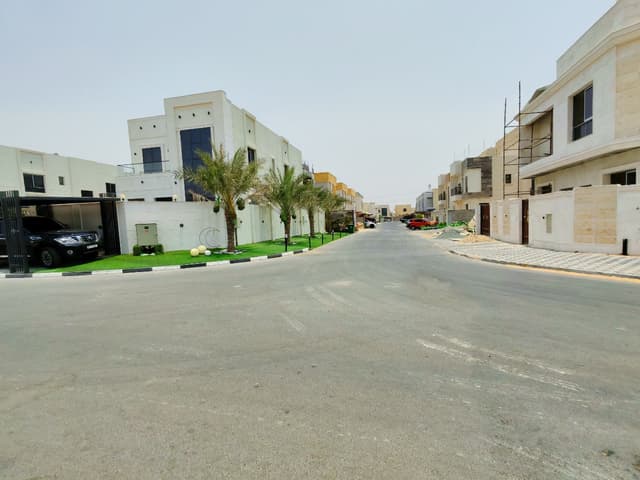 فرصة ذهبية لامتلاك أرض سكنية استثمارية 