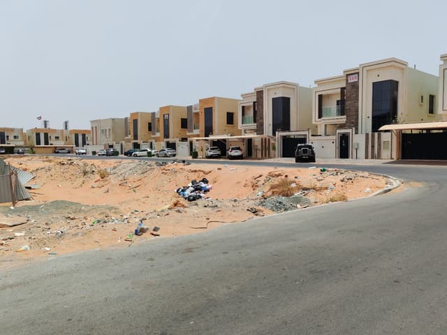فرصة ذهبية لامتلاك أرض سكنية استثمارية 