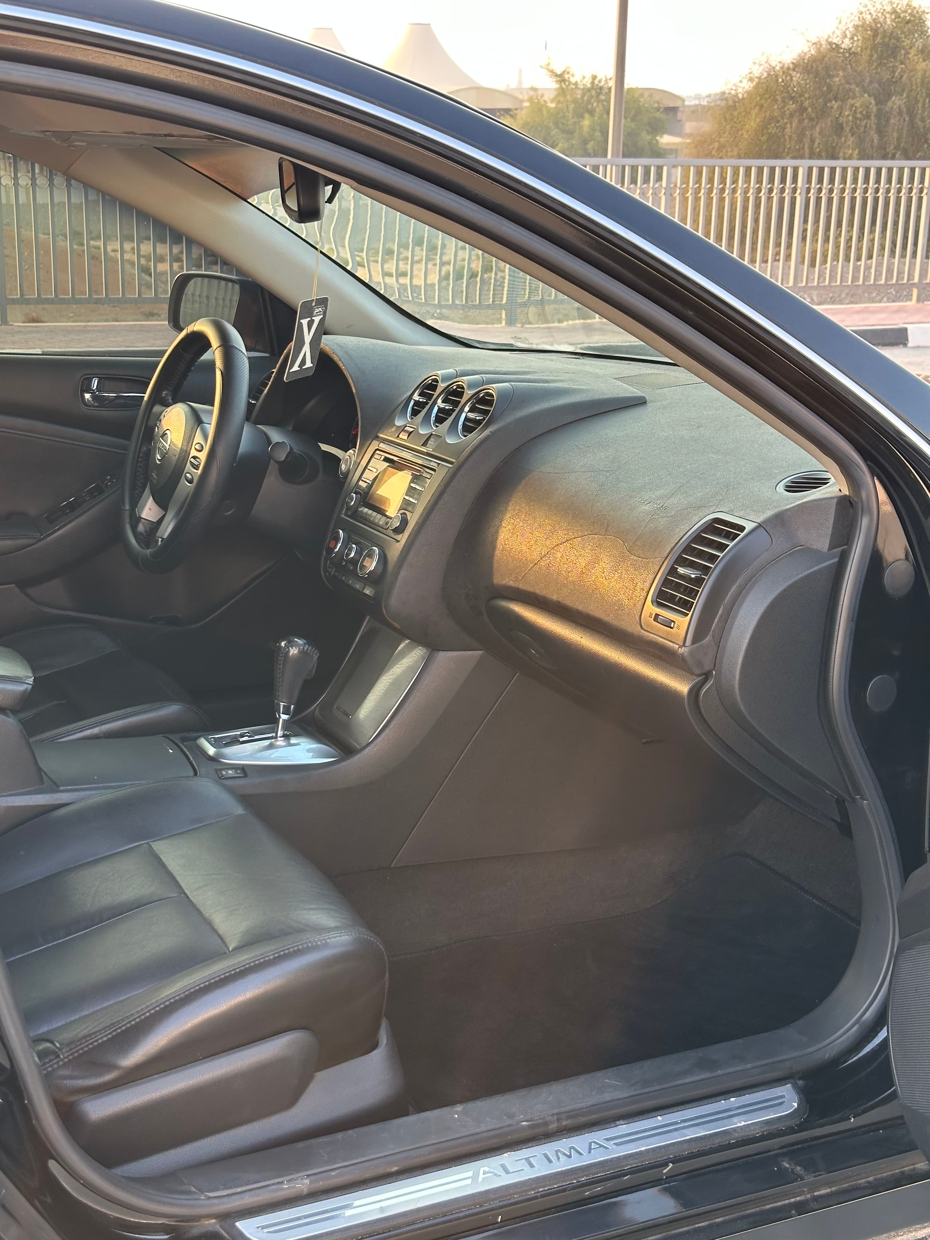Nissan Altima 2012   6