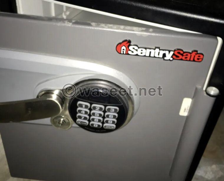 Electronic safe for sale 0