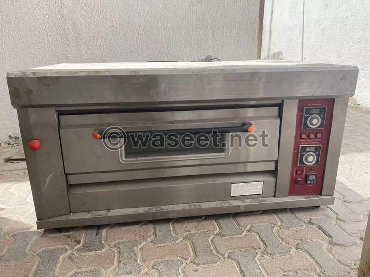 Gas oven in excellent condition 0