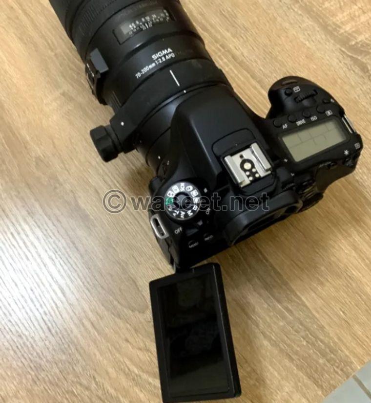 كاميرا canon EOS 80D للبيع 0