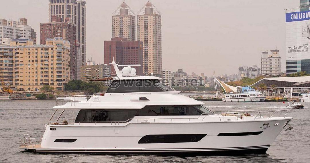 For sale the yacht Horizon V72 8