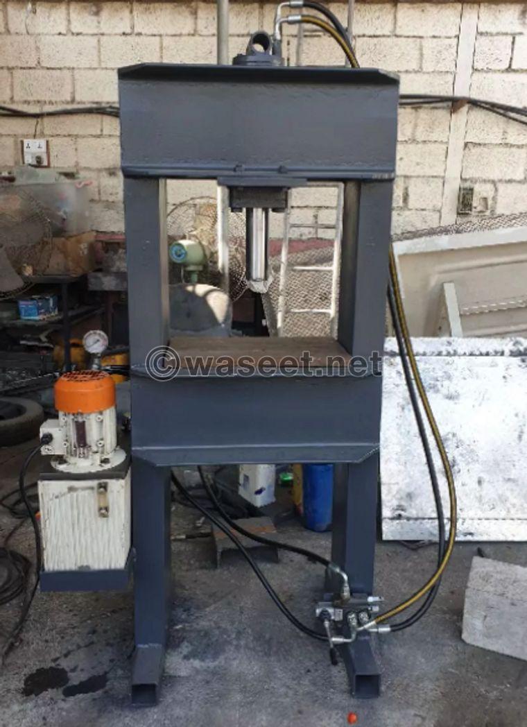 Hydraulic press for sale 0