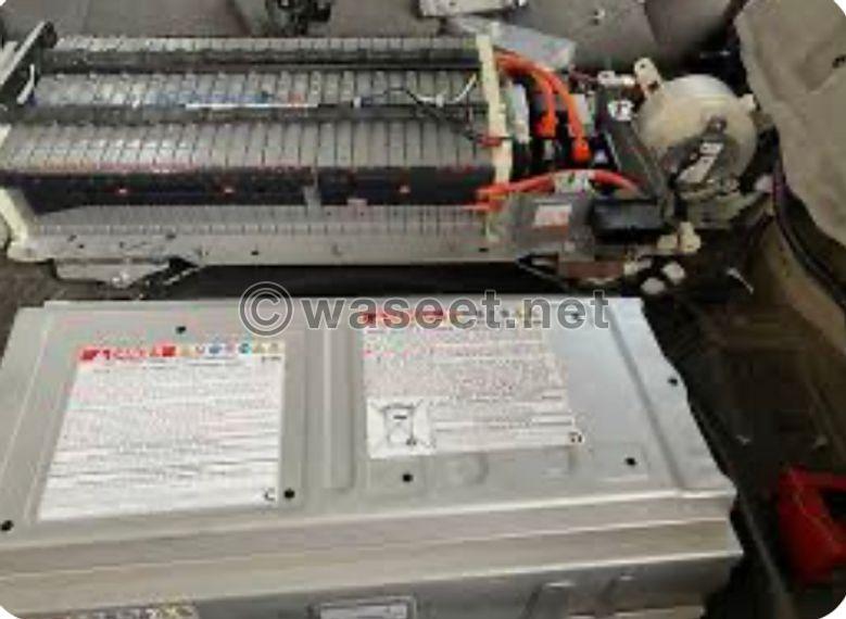 Hybrid cars Battery in good condition  1