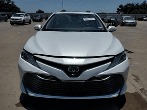 2020 TOYOTA CAMRY XLE