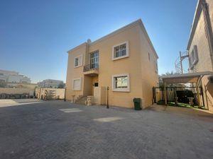Villa for rent in Khalifa City, 7 rooms