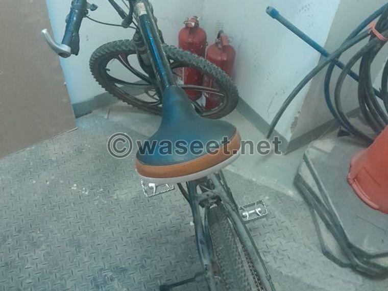 للبيع دراجه في ابو ظبي شارع المرور   0