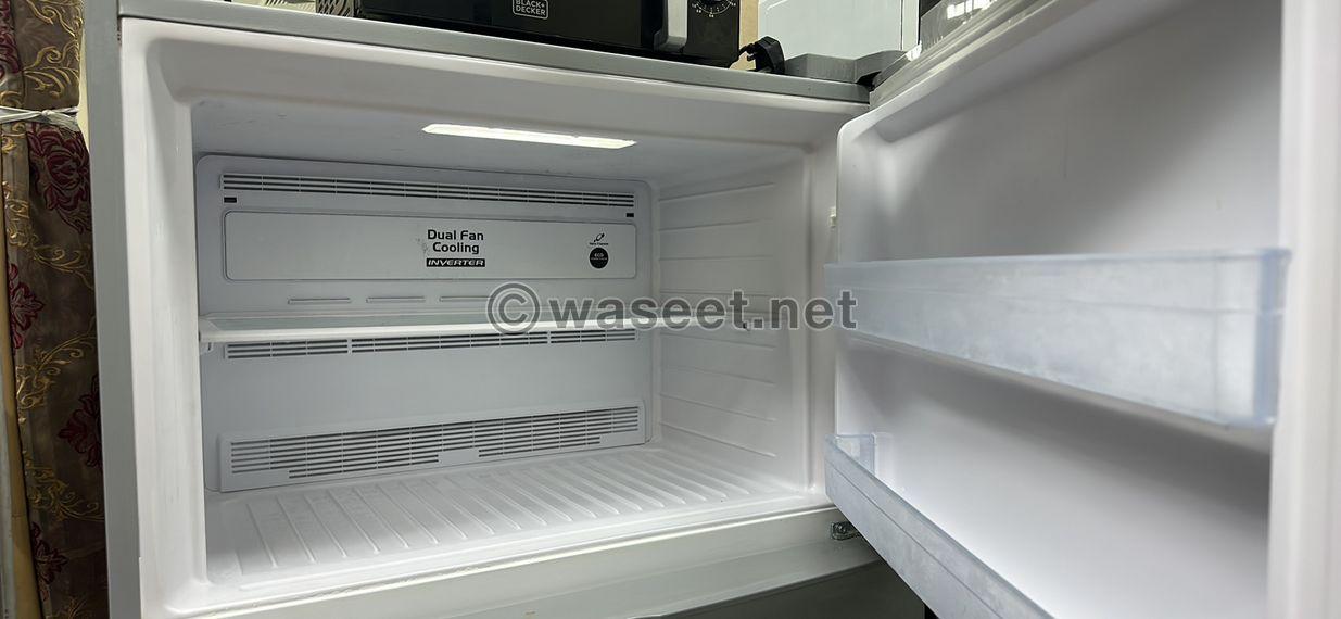 Hitachi double door refrigerator 660 litres 2