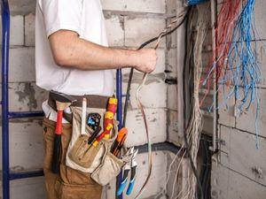 Installation and installation electrician 
