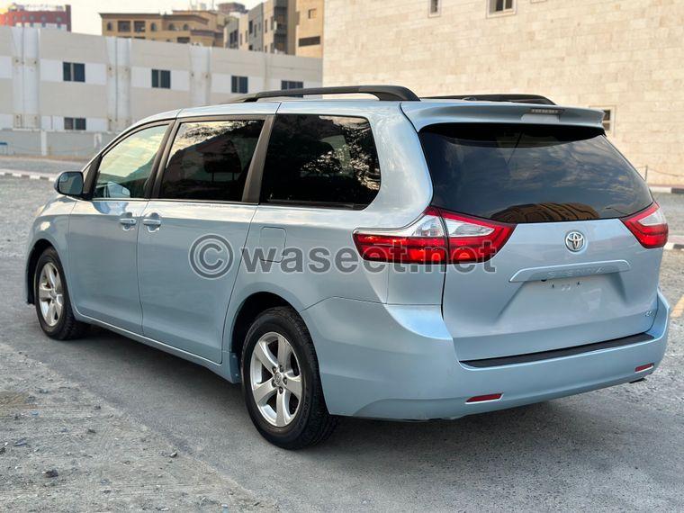 Toyota Sienna 2017 for sale in excellent condition  2