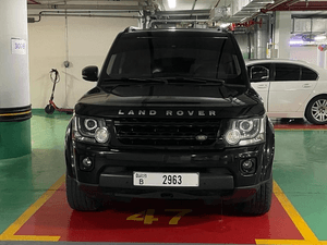 Land Rover Discovery model 2015 