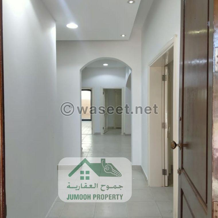 For rent a villa in Al Mushrif 4