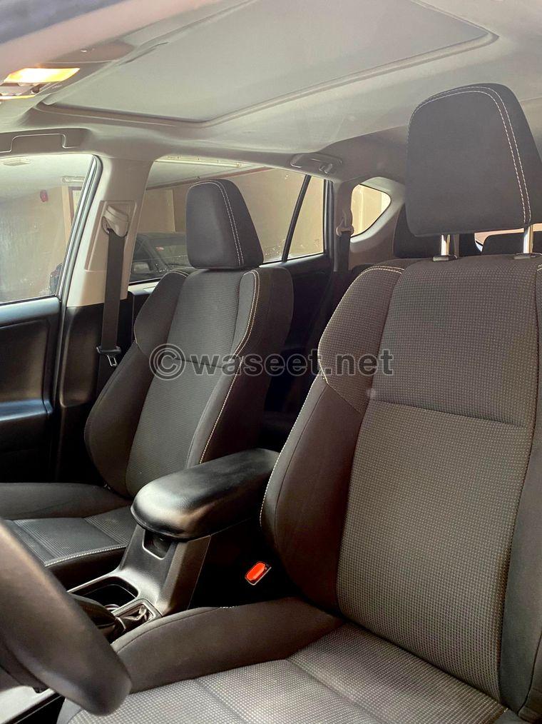 Toyota RAV4 2018 XLE full option  2