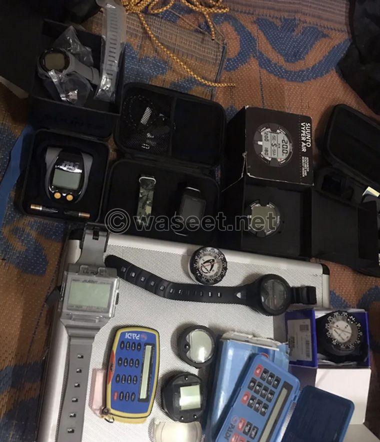  Good condition diving watches  0