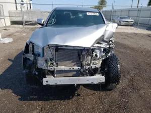 2023 Toyota Tacoma Double Cab small damage