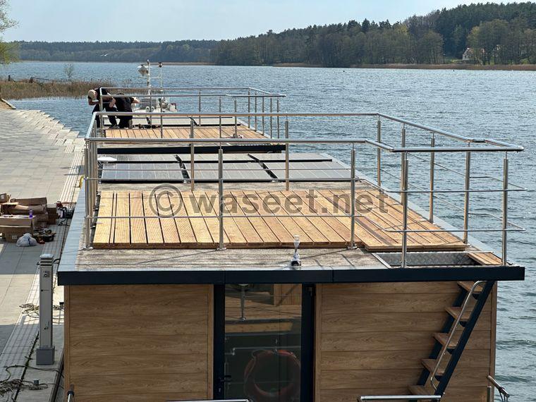 LAKESTAR 1000 HOUSEBOAT HOUSE ON THE WATER 1