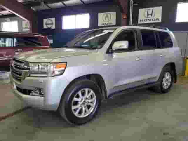 2017 Toyota Land Cruiser 2017 Toyota Land Cruiser