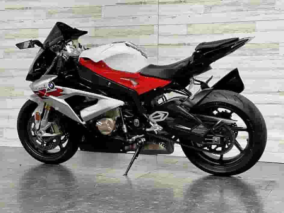 بي إم دبليو إس 1000 آر آر 2018 بي إم دبليو إس 1000 آر آر 2018