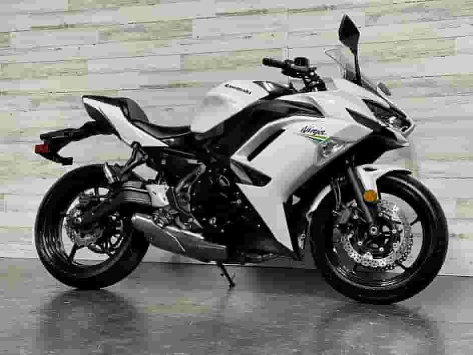 كاواساكي نينجا ZX 650 موديل 2020 كاواساكي نينجا ZX 650 موديل 2020