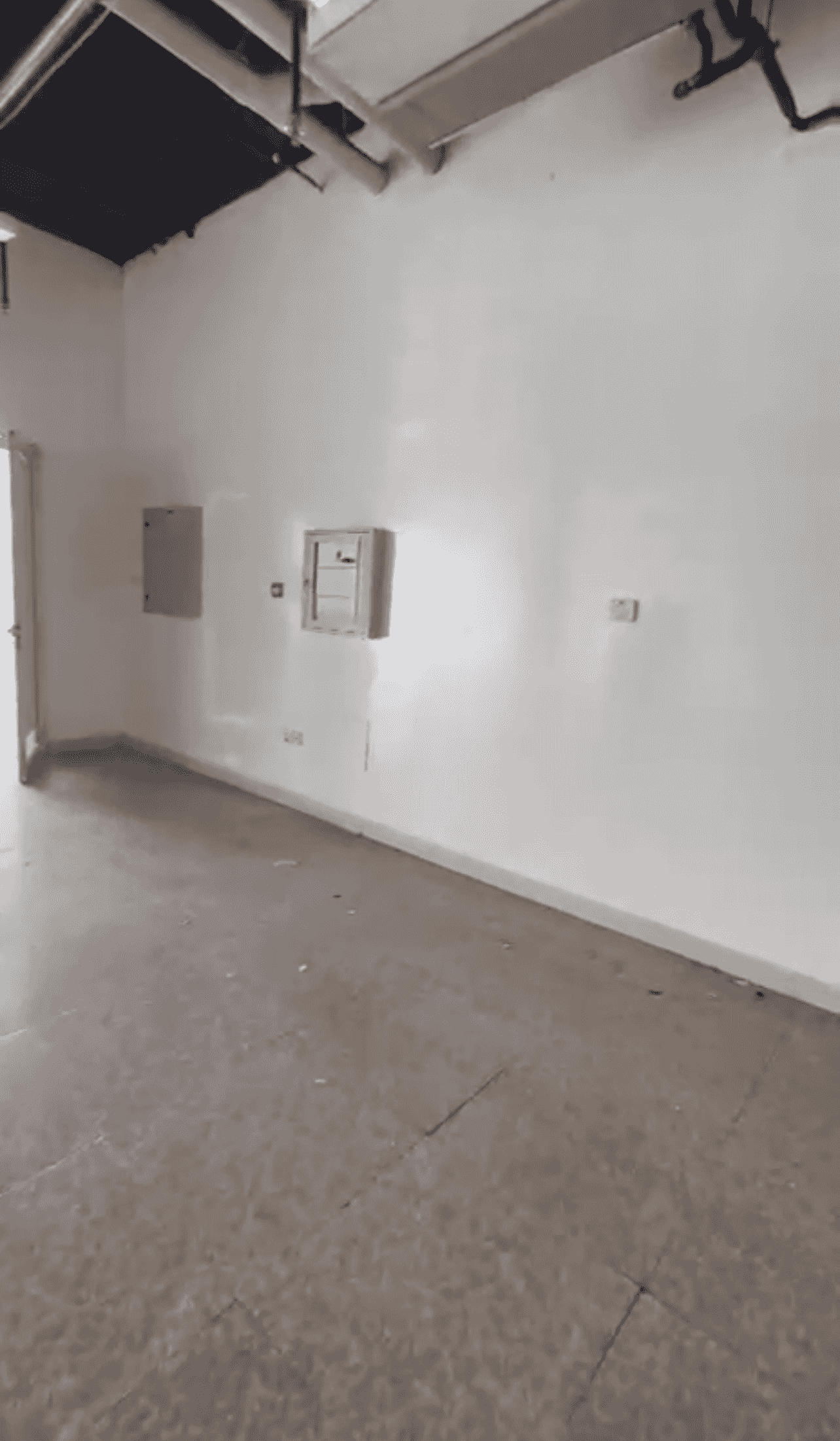 Shop for rent in Al Muraqqabat 1650 feet Shop for rent in Al Muraqqabat 1650 feet