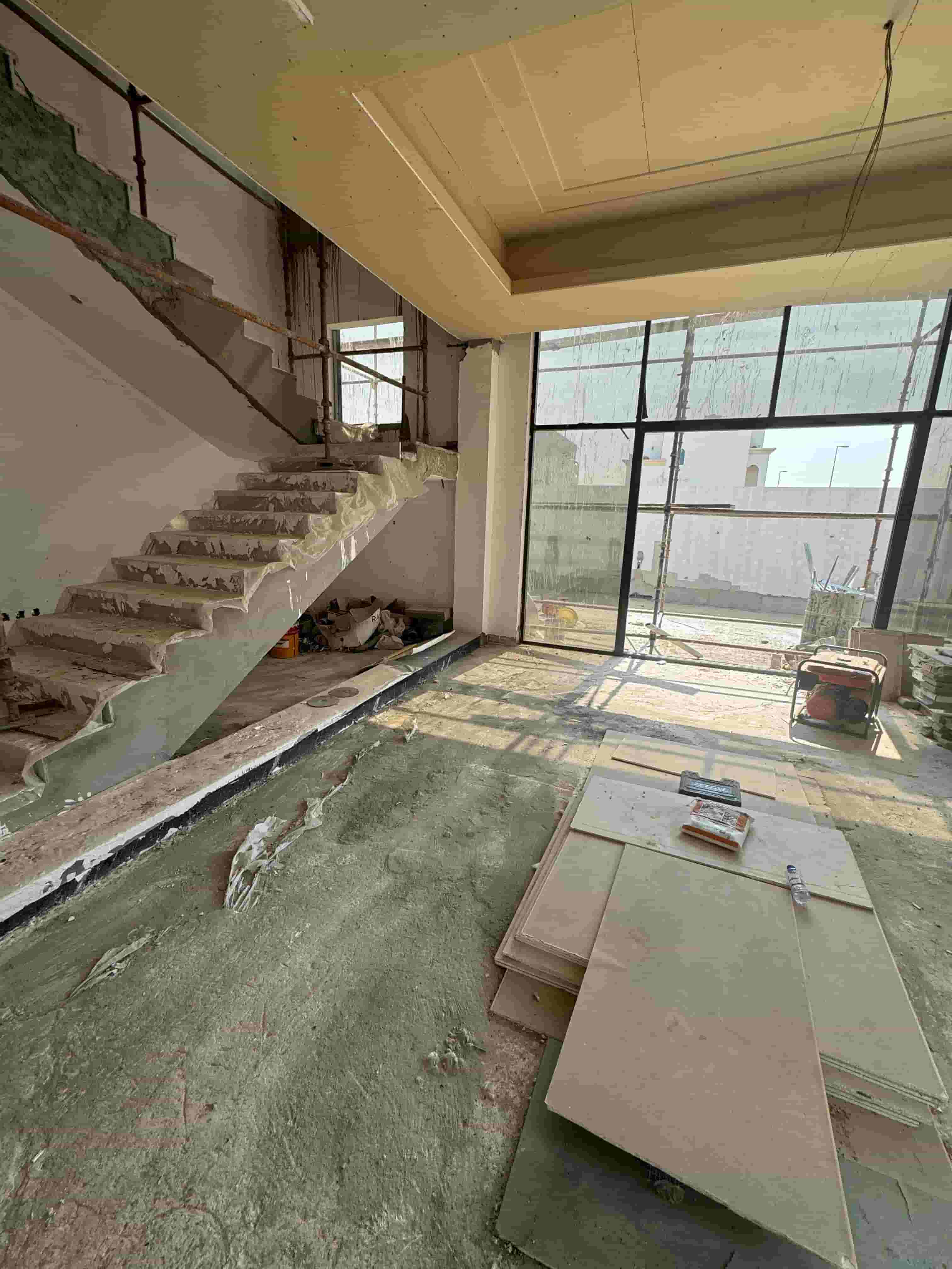 Maintenance and decoration company Maintenance and decoration company
