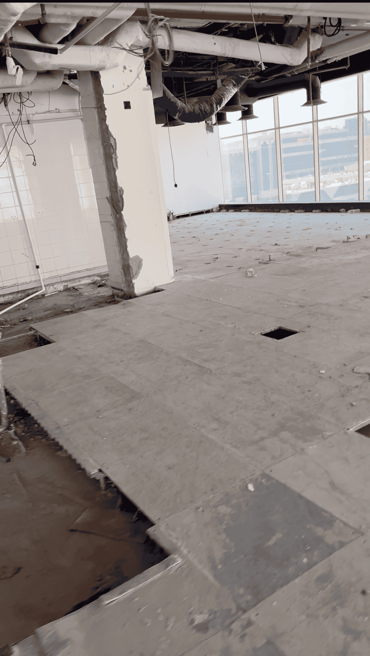 2600 feet office open space Dubai Al Garhoud 2600 feet office open space Dubai Al Garhoud